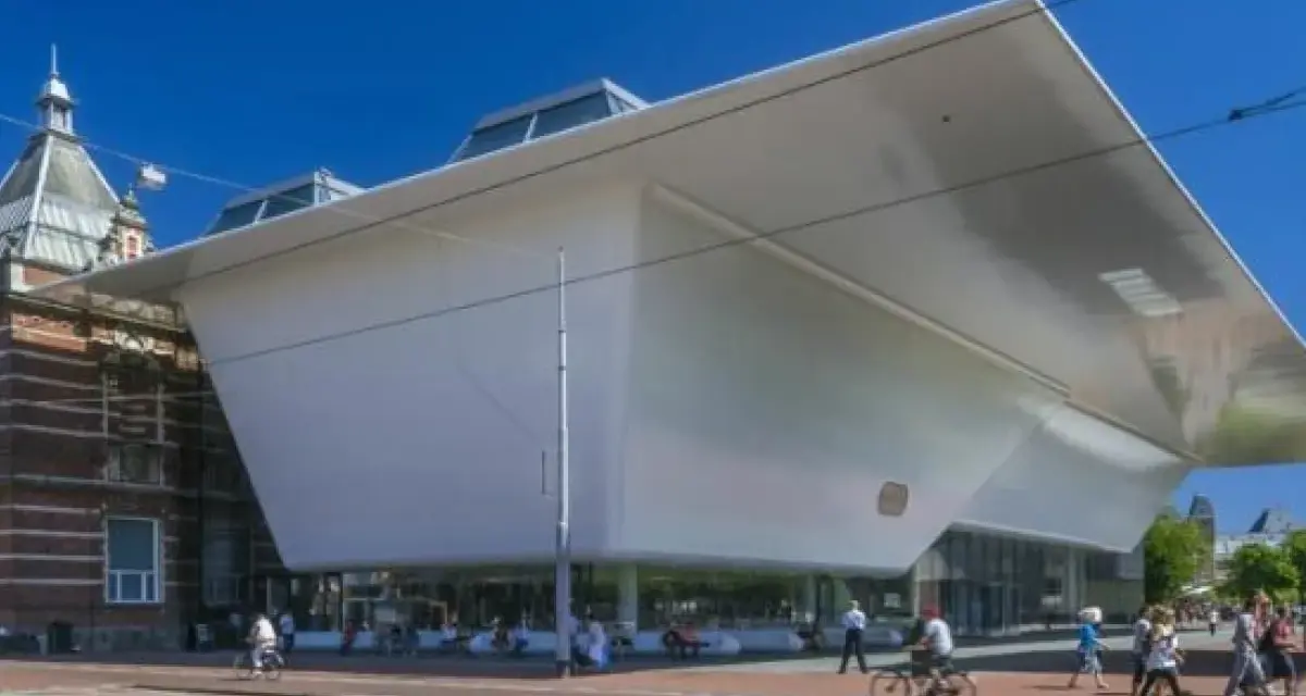 Stedelijk Museum Amsterdam: Przewodnik 2026. Co musisz wiedzieć?