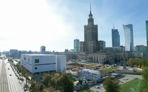 Muzeum Sztuki Nowoczesnej Warszawa: Co musisz wiedzieć przed wizytą?