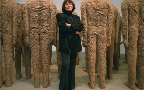 Magdalena Abakanowicz: rzeźby, Abakany i ich głębokie przesłanie