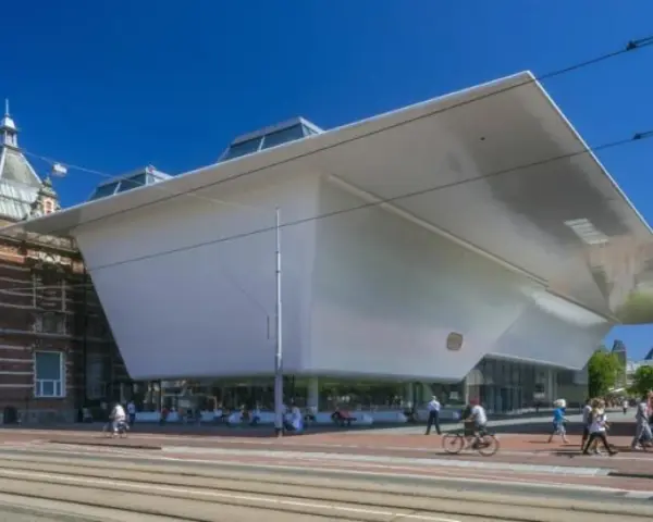 Stedelijk Museum Amsterdam: Przewodnik 2026. Co musisz wiedzieć?