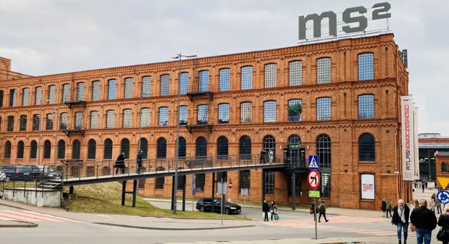 Muzeum Sztuki Łódź: ms1 czy ms2? Planuj wizytę i odkryj awangardę