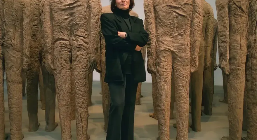 Magdalena Abakanowicz: rzeźby, Abakany i ich głębokie przesłanie