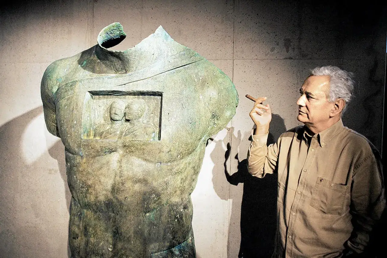 Igor Mitoraj rzeźba w domu